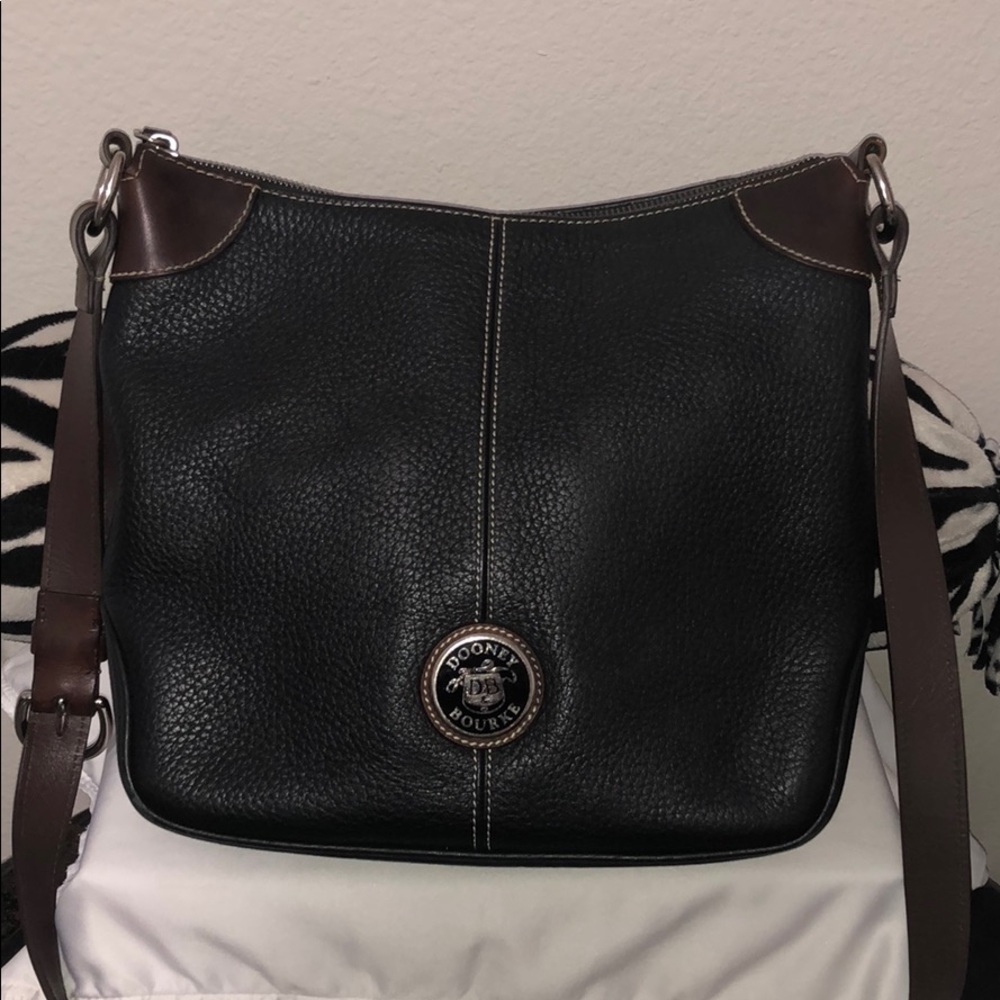 Dooney and Bourke leather black purse.
